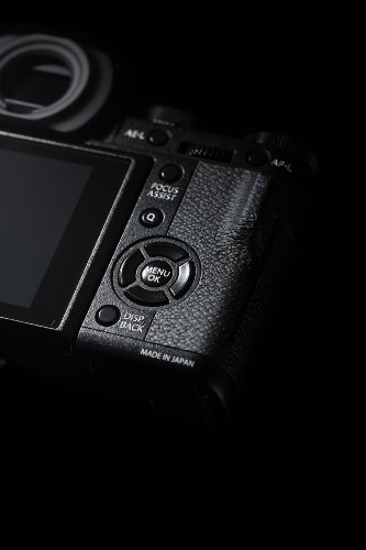 Fujifilm-X-T1-16-MP-Compact-System-Camera-with-30-Inch-LCD-and-XF-18-135mm-Lens-WR-Kit-Weather-Resistant-0-11