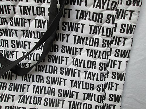 New-Taylor-Swift-Tour-Signature-Large-Black-and-White-Tote-Bag-0-4